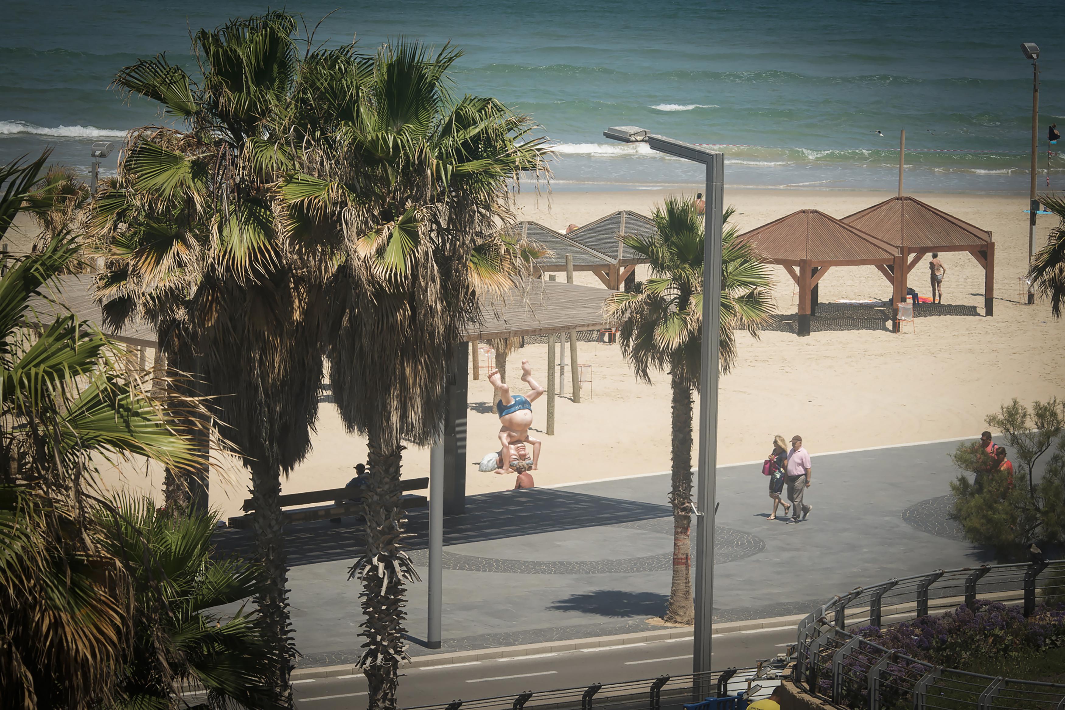 Dream Beach 98 Hotel And Spa Tel Aviv Bagian luar foto