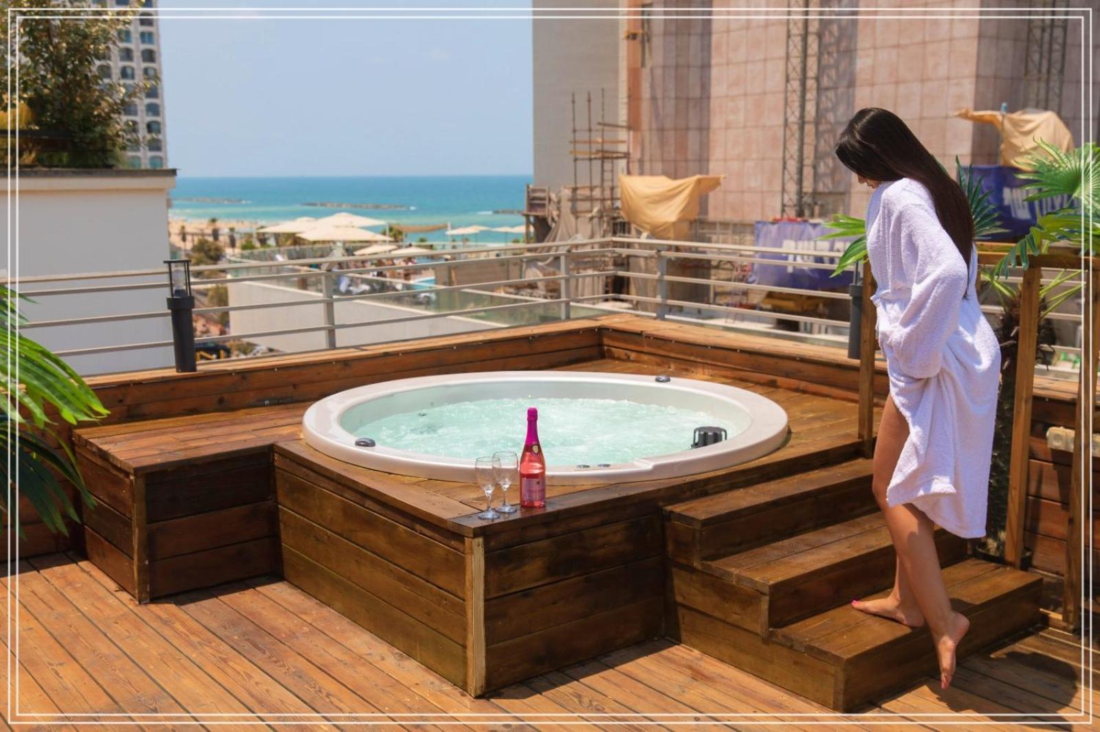 Dream Beach 98 Hotel And Spa Tel Aviv Bagian luar foto