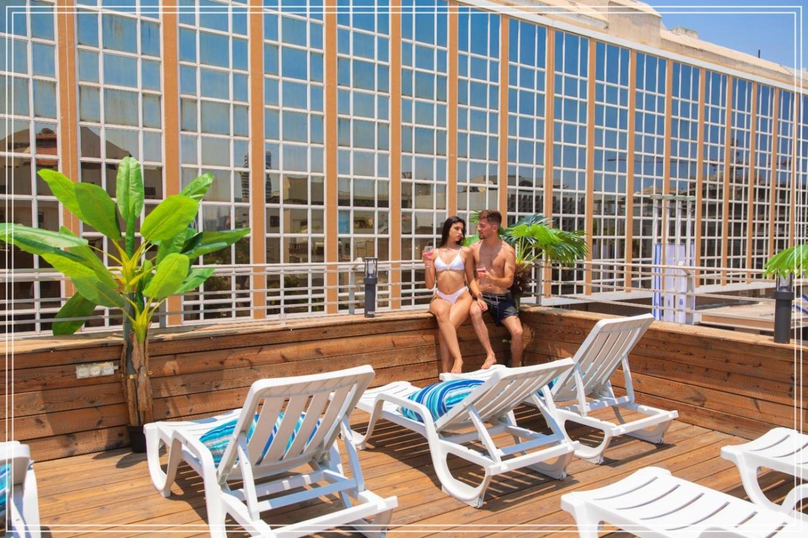 Dream Beach 98 Hotel And Spa Tel Aviv Bagian luar foto