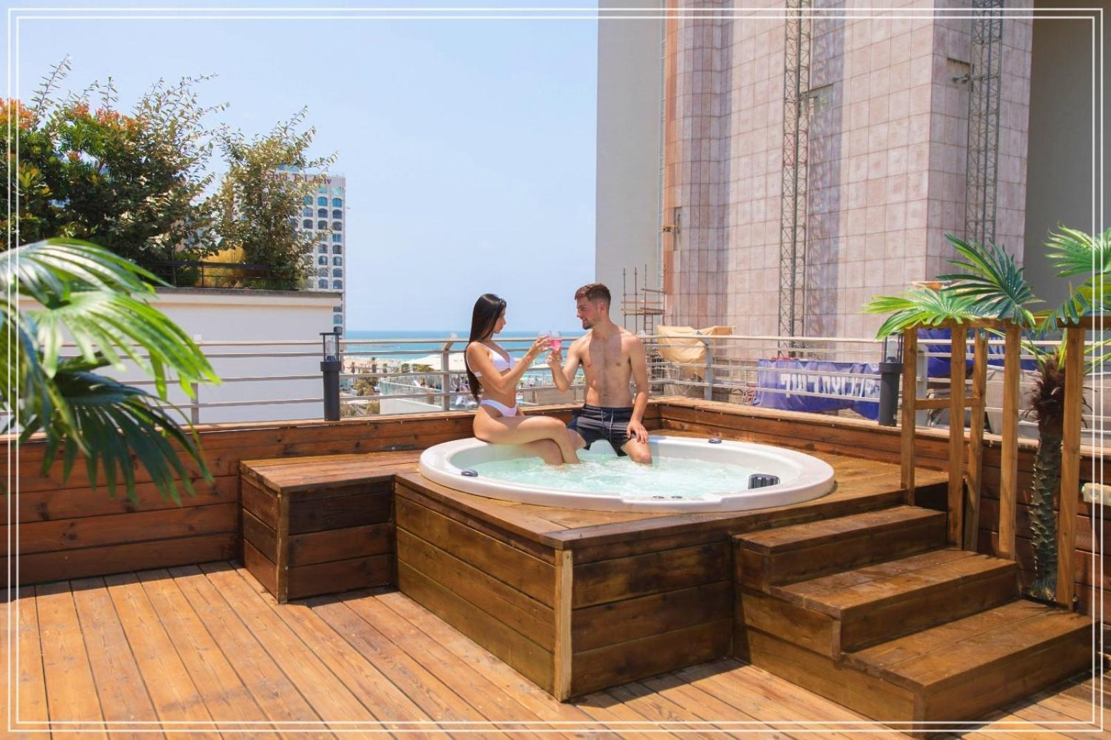 Dream Beach 98 Hotel And Spa Tel Aviv Bagian luar foto